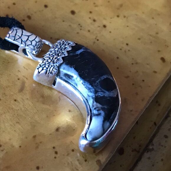 White Buffalo Turquoise Sterling Silver Leather Necklace - Picture 2 of 8